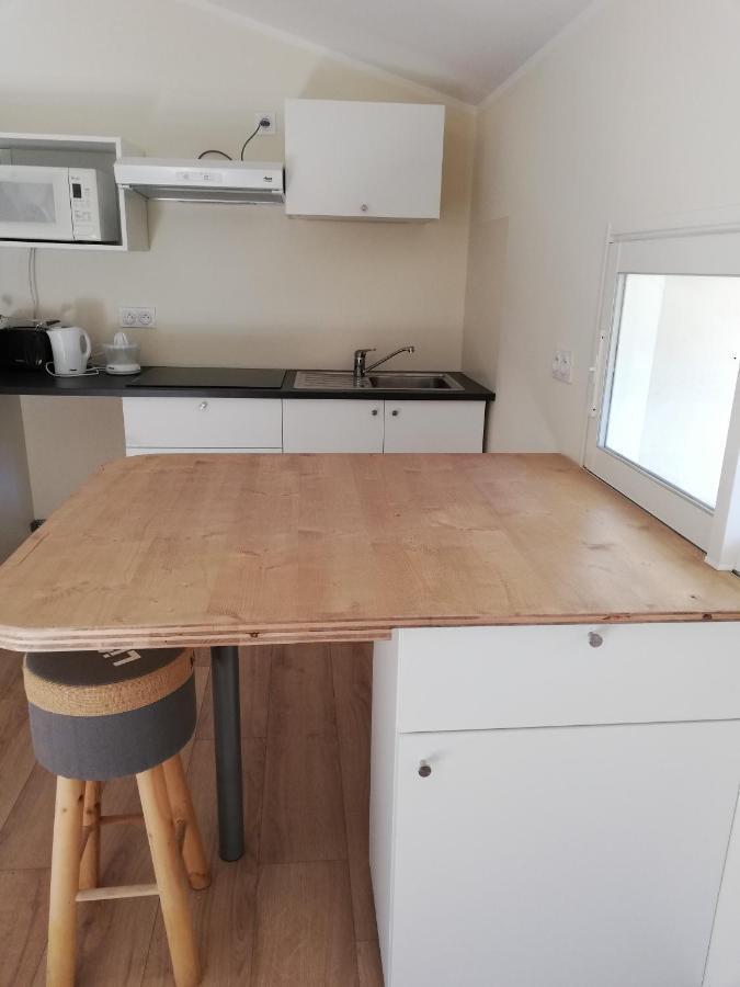 Appartement Studio en campagne dans une ferme Bio à Nyons Extérieur photo